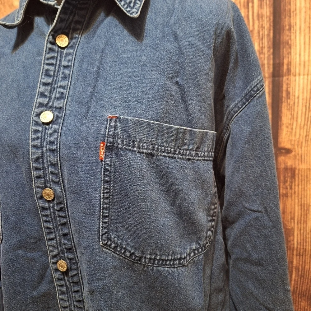 Levi's Classic Denim Red Tag Vintage Button Up Mens Size Large.